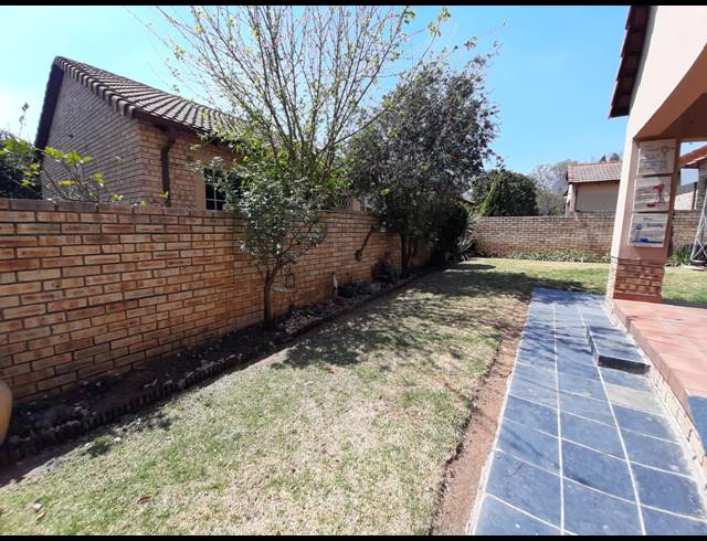 3 BEDROOM TOWNHOUSE FOR SALE IN SASOLBURG EXT 11